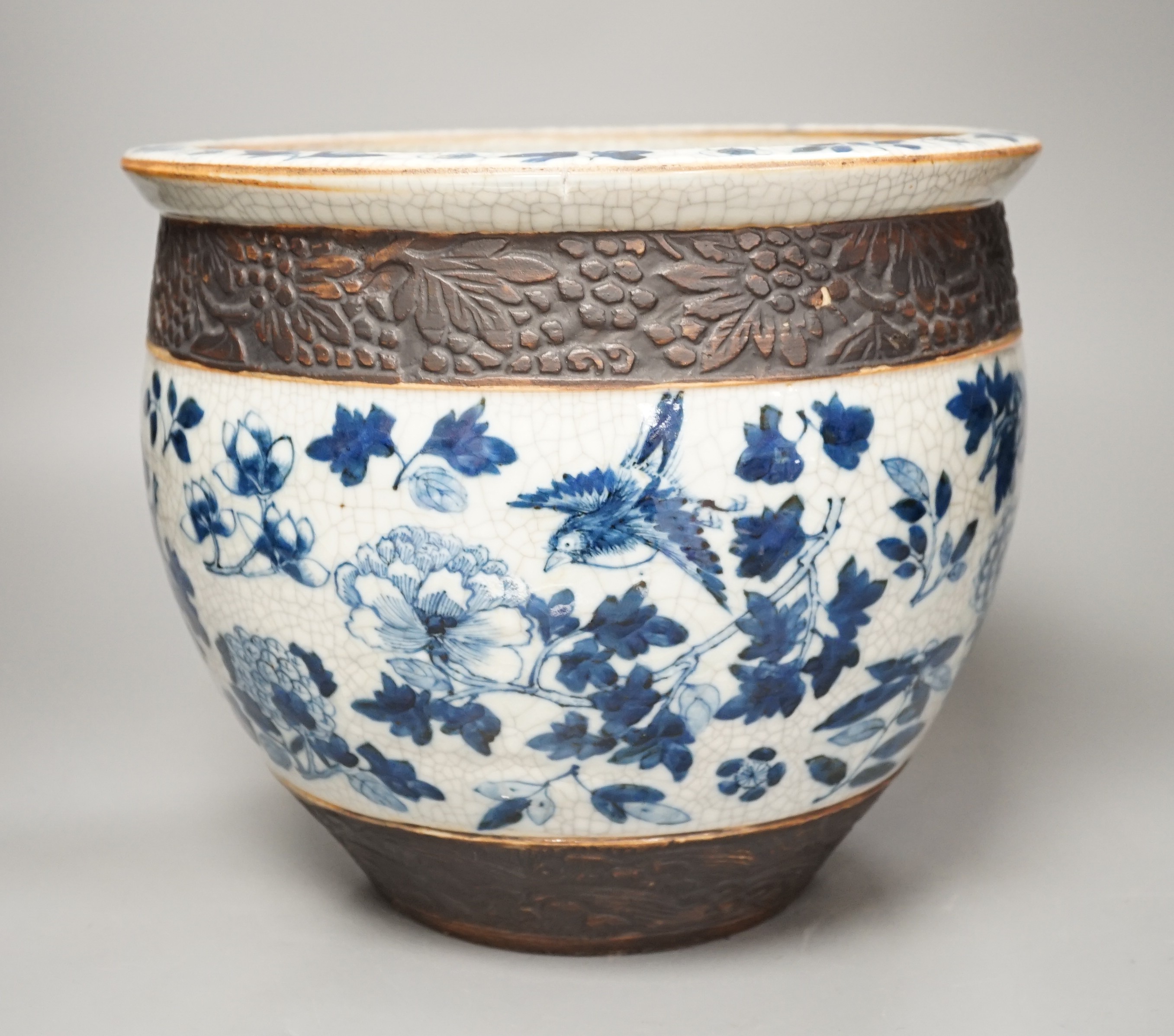 A Chinese blue and white crackle glaze jardiniere, c.1900, 23cm